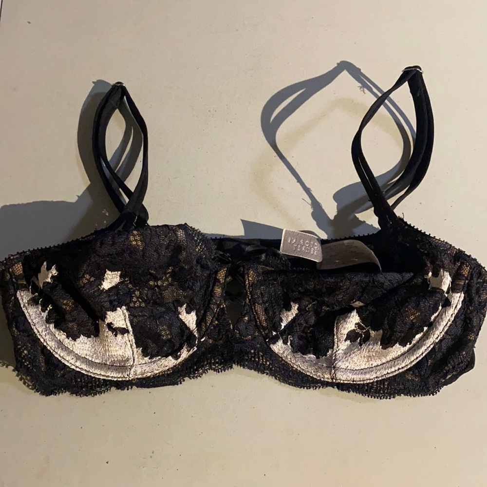 34B Black and White Lace Unlined Bra